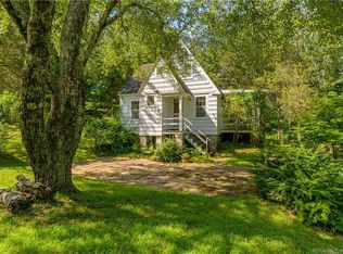 134 Hanover Rd, Newtown, CT 06470