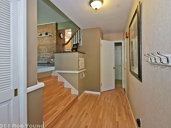 3rd image of 3892 Omaha St SW