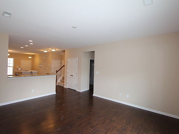 4th image of 6025 Newington Pl