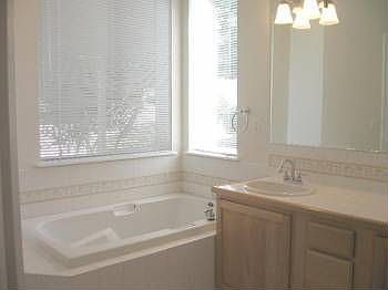 3rd image of 4313 40th Ave NE