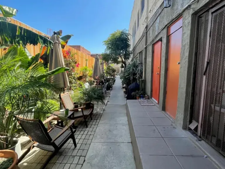 1640 N Normandie Ave #1 — Photo 29