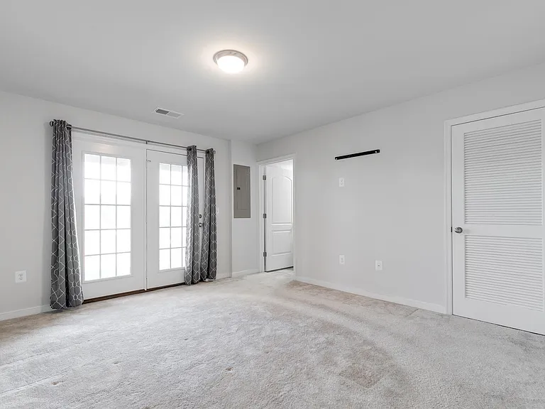 1403 Kerr Dr — Photo 14