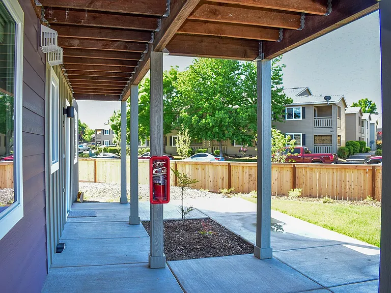 1985 Sky Park Dr — Photo 2