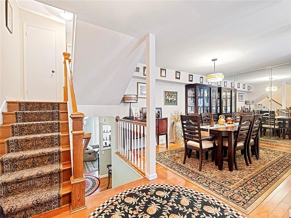 1st image of 11 Jackson Avenue #10
