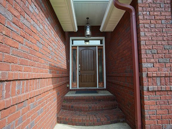 2nd image of 1591 Rebecca St