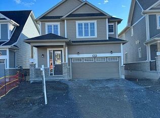 30 Oakmont Dr, Loyalist, ON K0H 1G0