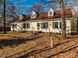 2711 White Oak Dr, Burlington, NC 27215