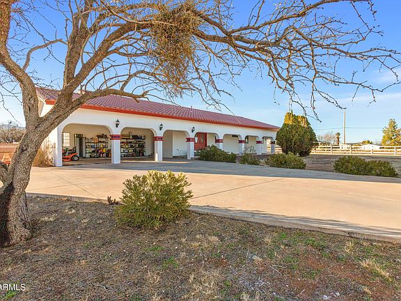 2nd image of 4654 S SAN PEDRO Avenue