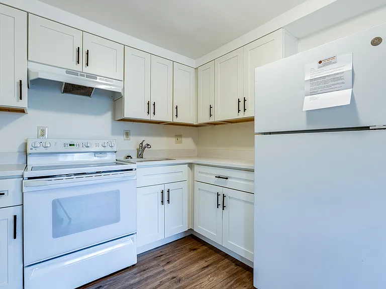 7408 Washington Ave #B — Photo 2