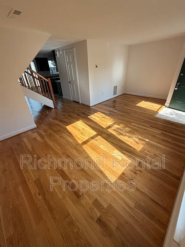 3 bed, 1.5 bath, 1120 sqft, $1,895 — Photo 4