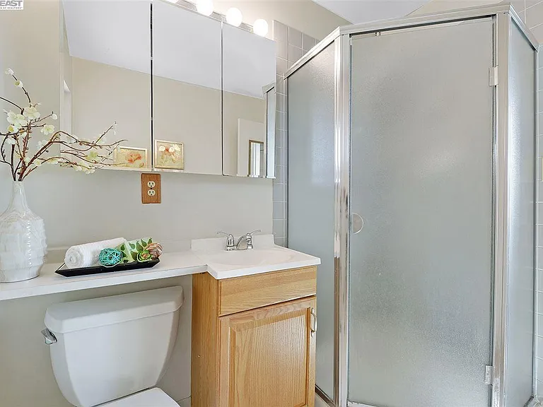 8164 Cardiff Dr — Photo 13