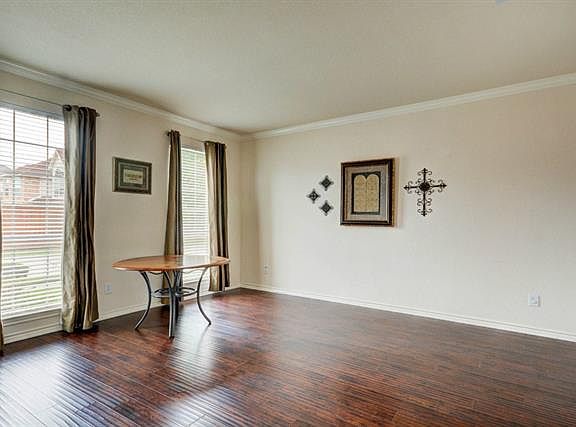 4th image of 1022 Hunters Creek Dr