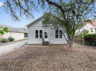 1003 N Bishop St, San Marcos, TX 78666