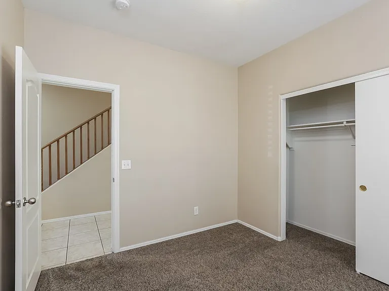 11242 W Garfield St — Photo 14