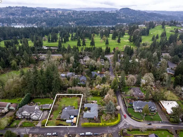1050 Atwater Rd, Lake Oswego, OR 97034