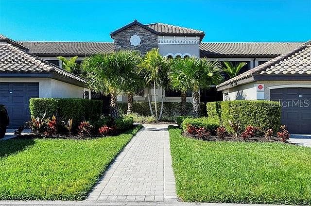 1st image of 5528 Palmer Cir Unit 202