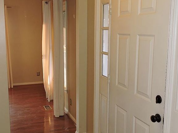 2nd image of 125 Ivywood Dr
