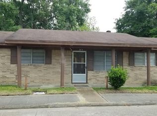 2870 Sarah St, Beaumont, TX 77705