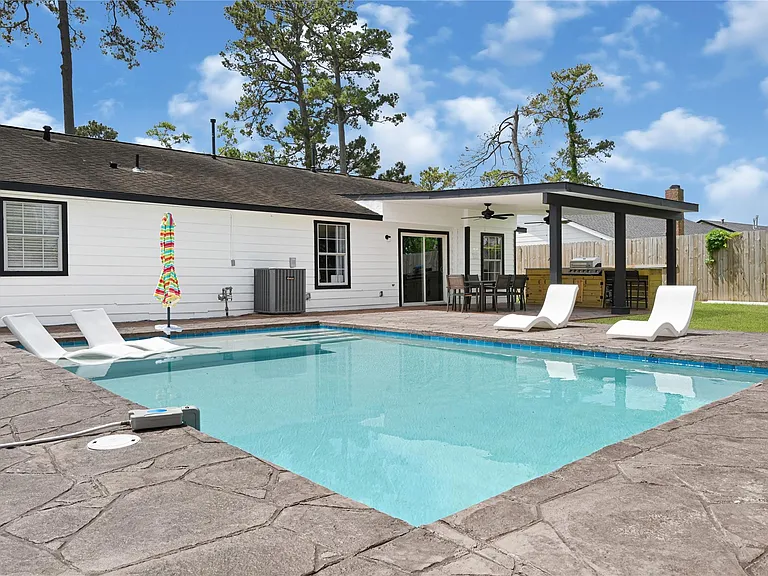 12115 Wood Forest Dr — Photo 41
