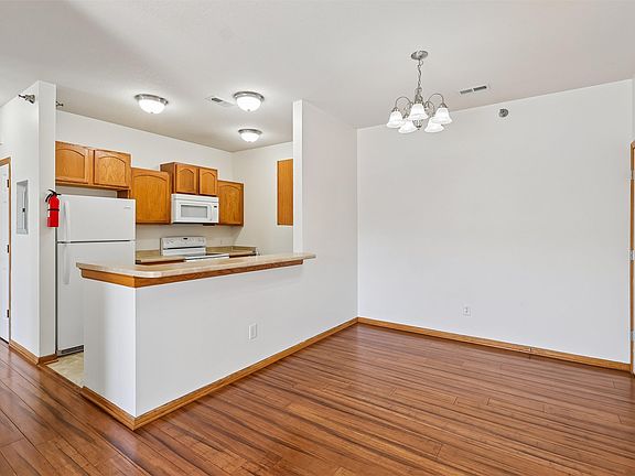 5th image of 10335 Norfolk Dr Unit 7