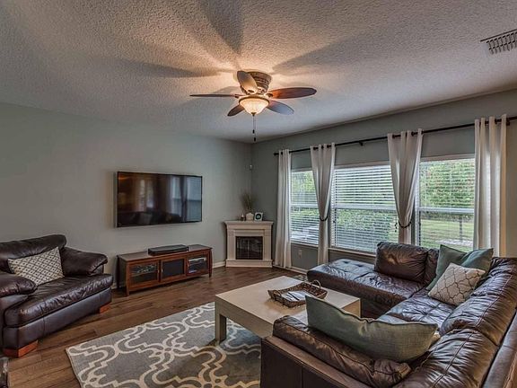 Fam Room-2