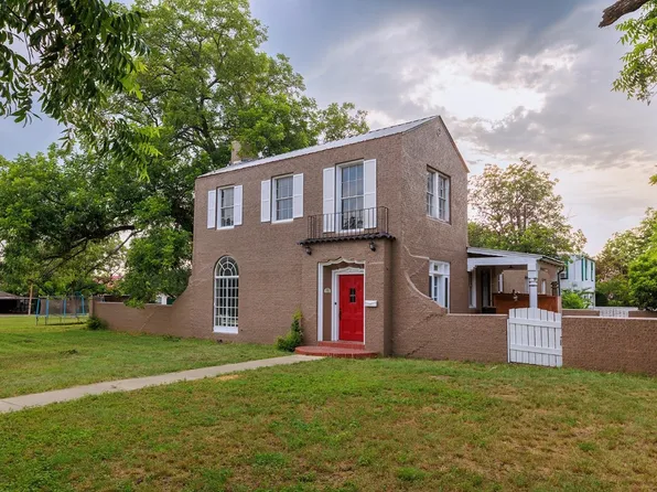 1005 S College St, Brady, TX 76825