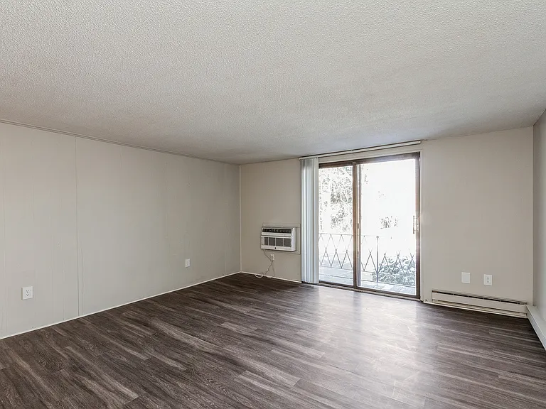 ReNew Taunton Apartment Collection — Photo 29