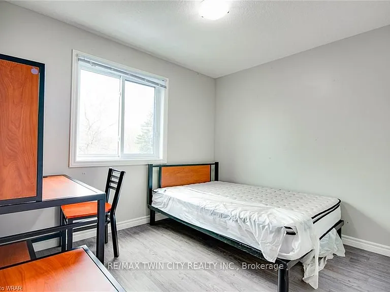 151 Bridgeport Rd E #4 — Photo 21