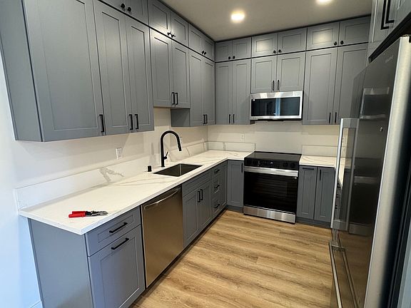 4th image of 9880 Alphonse Ct