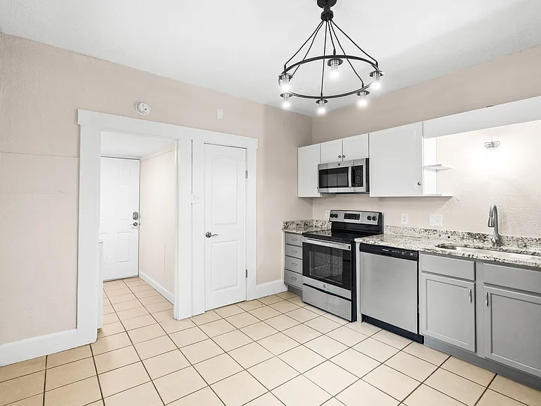 618 N Hamilton Ave #618 — Photo 8