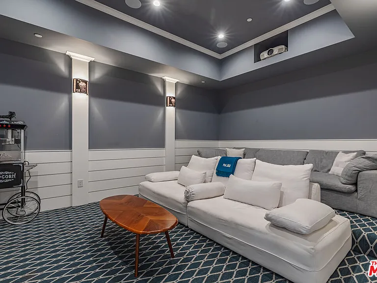 6671 Dume Dr — Photo 27
