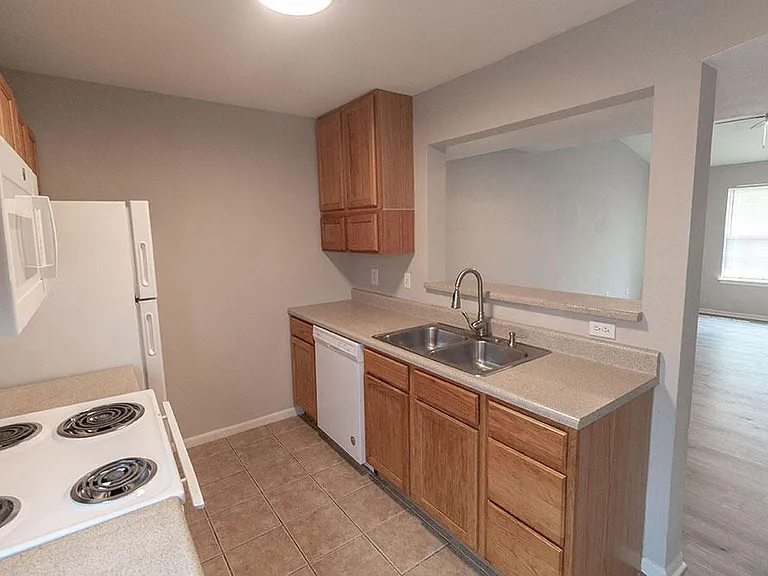 5211 Currituck Ln — Photo 8