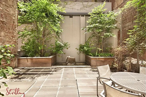 Sold by Stribling | media 9