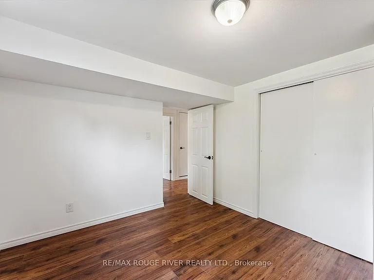 1121 Brock St S #BASEMENT — Photo 9