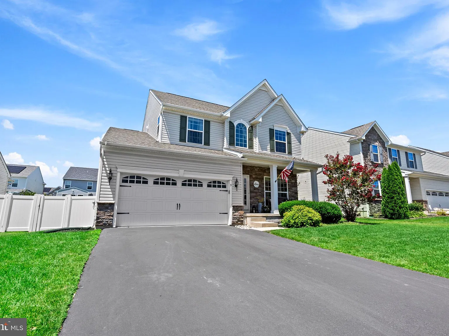 4 bed, 3.5 bath, 2142 sqft, $4,950 — Photo 3