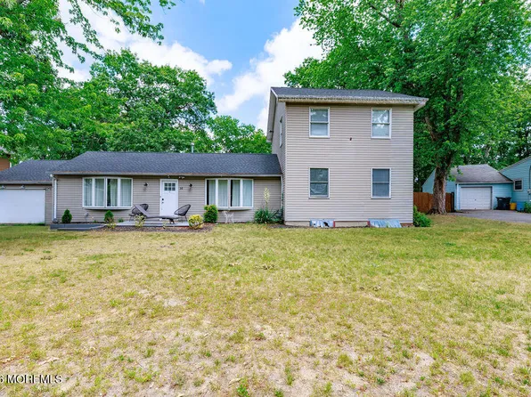 30 Spruce Road, Howell, NJ 07731