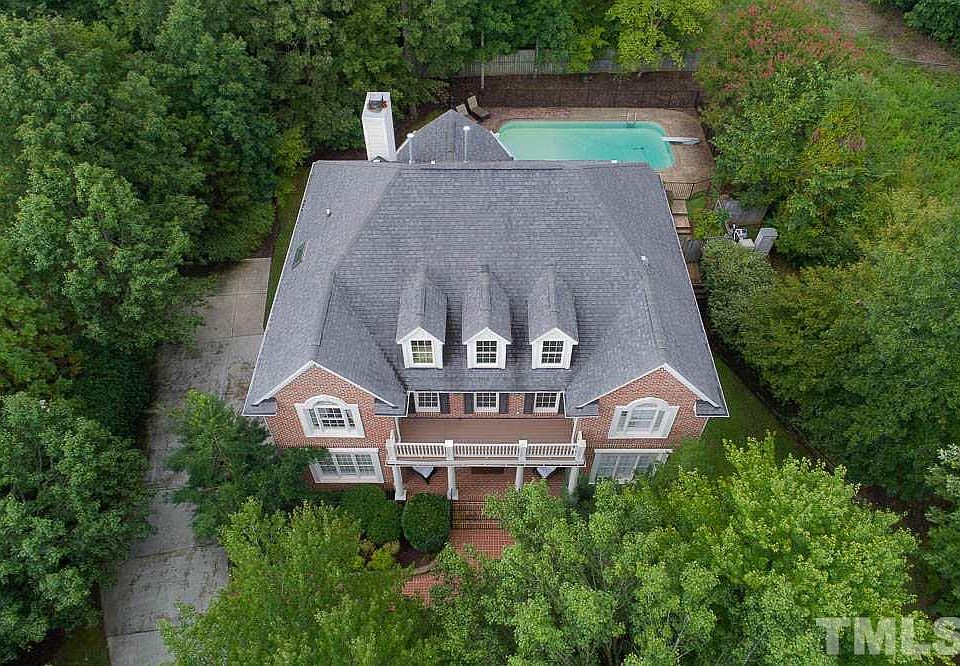 1st image of 402 Englewood Dr
