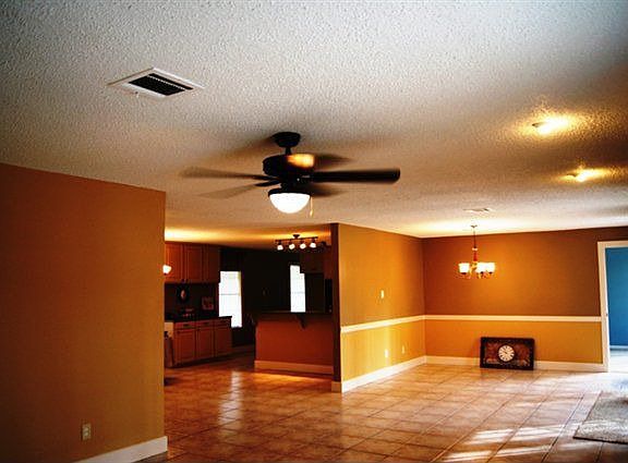 3rd image of 104 Lafayette Cir