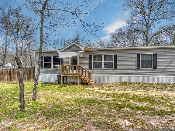 3rd image of 23042 Fawn Trail Dr