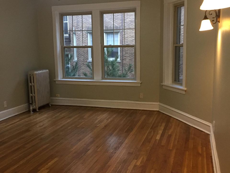 1st image of 832 W Sunnyside Ave #2S