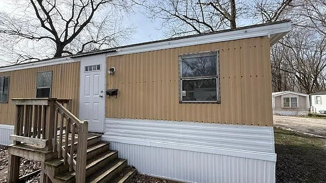 1216 S Bloomington St — Photo 26