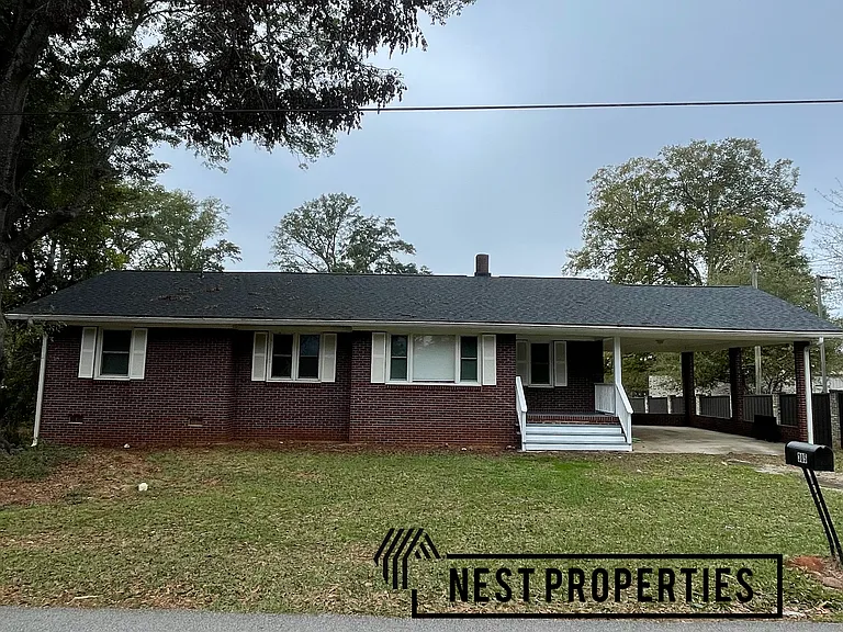 305 Clark St — Photo 1