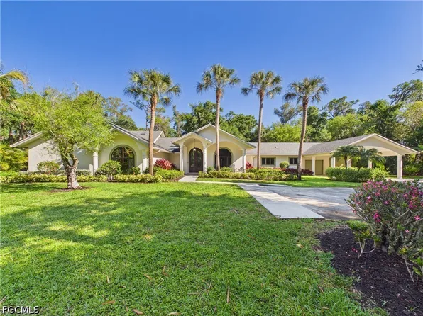 6840 Hendry Creek Dr, Fort Myers, FL 33908