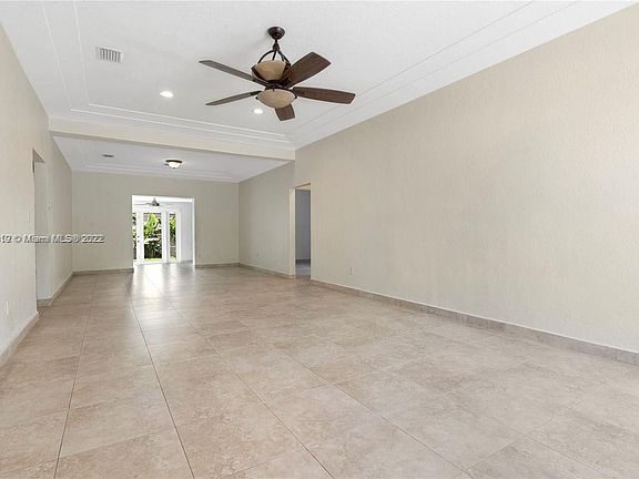 3rd image of 8810 Byron Ave #8810