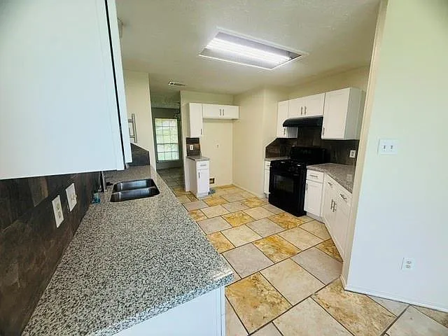 1931 Wildwood Ridge Dr — Photo 6