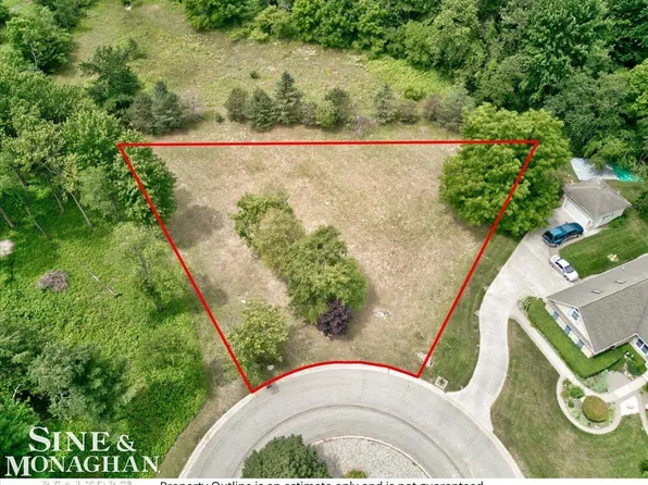 3855 Conifer Ct, Fort Gratiot, MI 48059