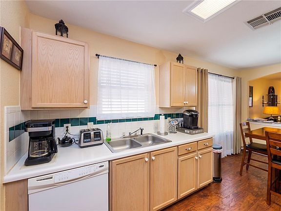 5th image of 3830 Haleys Way
