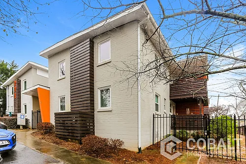 271 Glen Iris Dr NE Photo 1