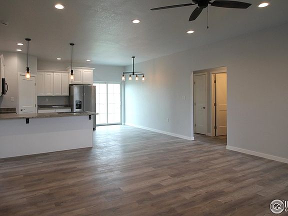 4th image of 708 N Fremont Ave