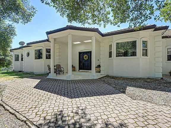 2nd image of 3716 Murphy Ranch Rd